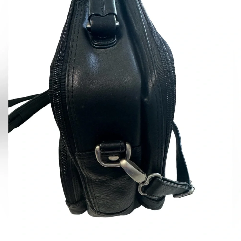 Wilson’s Leather Small Black Briefcase Unisex